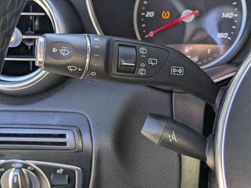 Used 2022 Mercedes-Benz GLC 300 image 11