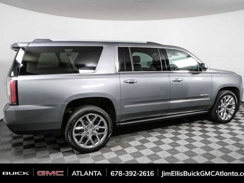 Used 2020 GMC Yukon XL Denali w/ Denali Premium Package RWD image 2