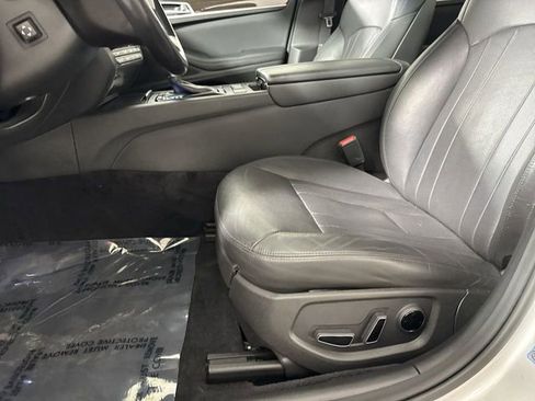 Used 2018 Genesis G80 3.8 AWD/4WD image 21