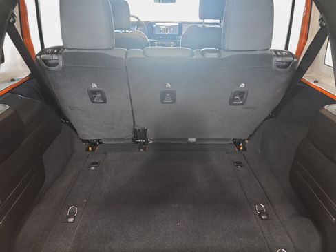Used 2025 Jeep Wrangler Unlimited Sport AWD/4WD image 12