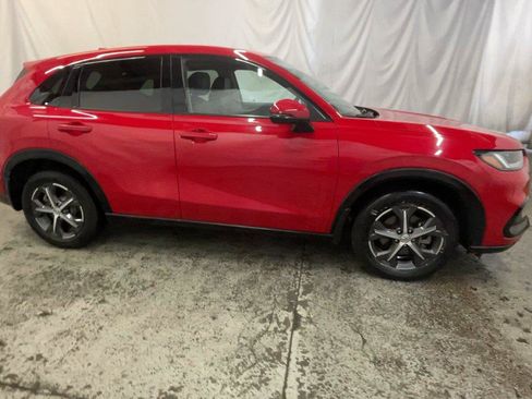 Certified 2024 Honda HR-V EX-L image 4