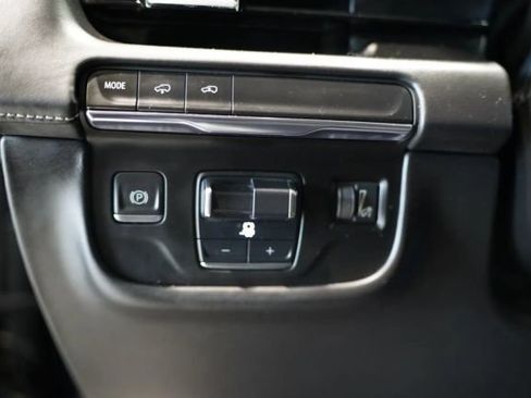 Used 2021 Cadillac Escalade Sport Platinum RWD image 29