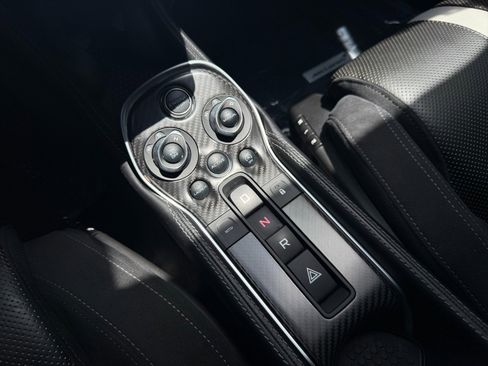 Used 2017 McLaren 570S Coupe image 31