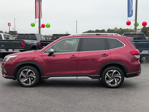 Used 2023 Subaru Forester Touring image 6