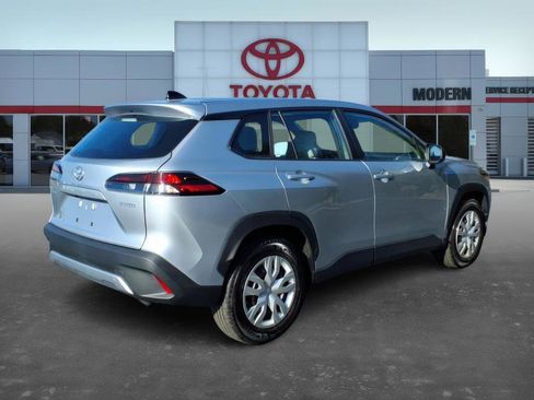 Used 2026 Toyota Corolla Cross L image 6