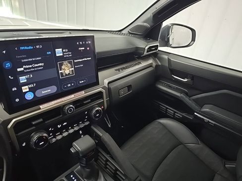Used 2024 Toyota Tacoma TRD Sport w/ TRD Sport Premium Package AWD/4WD image 26