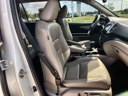 Used 2017 Honda Pilot EX-L image 12