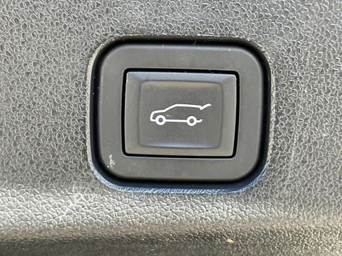 Used 2025 Buick Enclave Avenir w/ Trailering Package, 5000 lbs. image 13