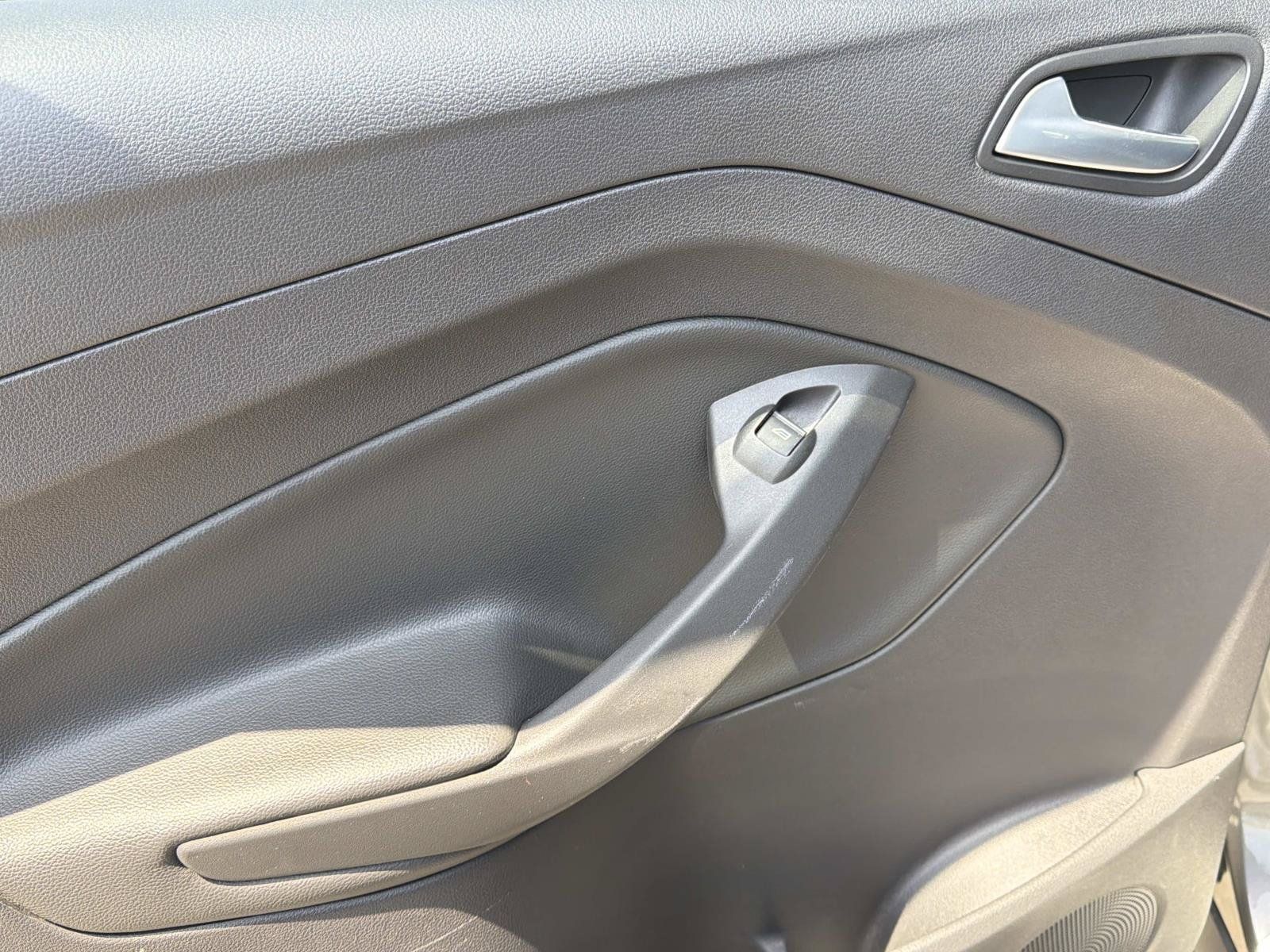 Used 2014 Ford Escape SE FWD image 10