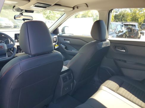 New 2026 Nissan Rogue SV AWD/4WD image 12