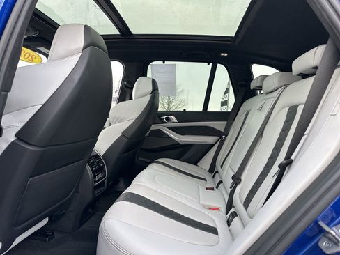 Used 2022 BMW X5 M w/ Executive Package image 40