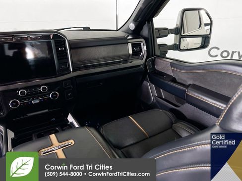 Used 2023 Ford F450 Platinum w/ FX4 Off-Road Package AWD/4WD image 28