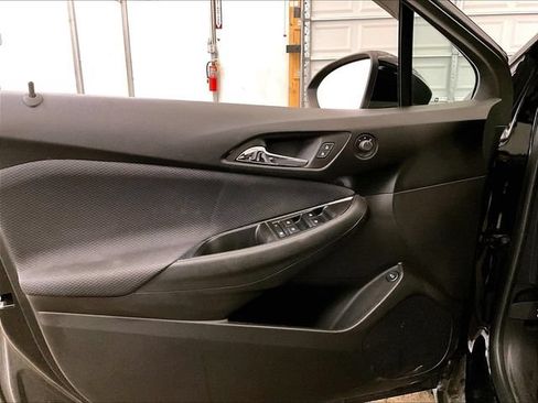 Used 2019 Chevrolet Cruze LT FWD image 22
