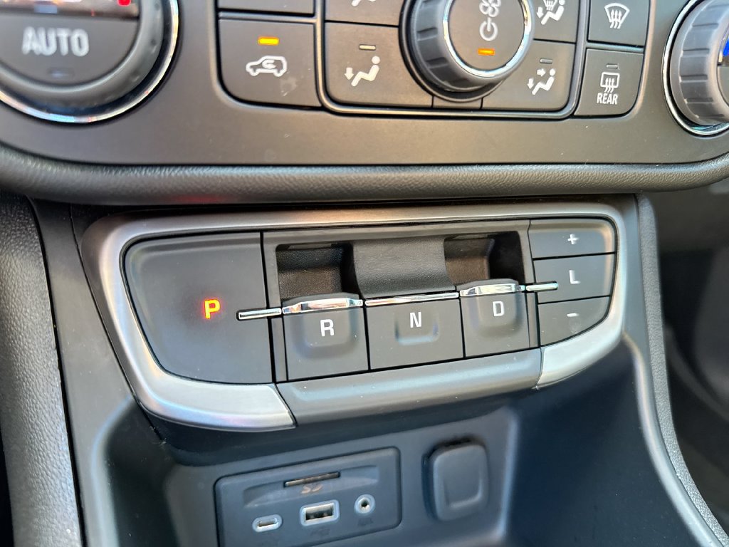Used 2022 GMC Terrain AT4 w/ Infotainment Package II AWD/4WD image 17
