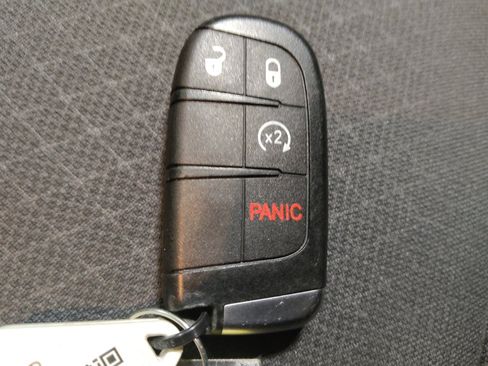 Used 2019 Jeep Grand Cherokee Laredo RWD image 32