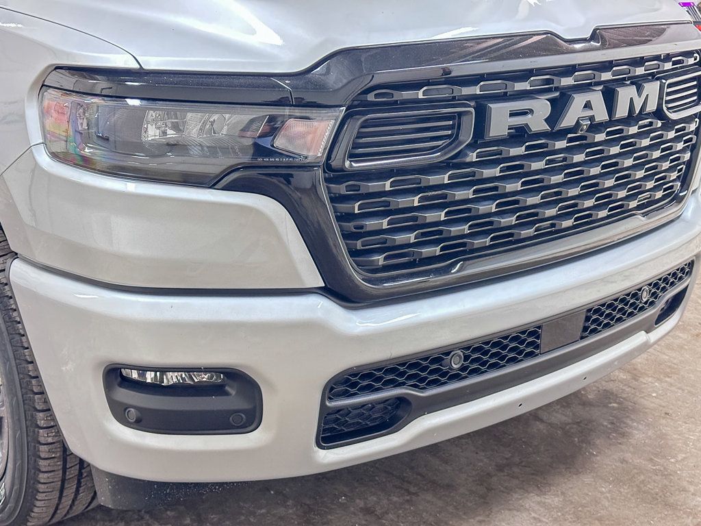 New 2026 RAM 1500 Express AWD/4WD image 12