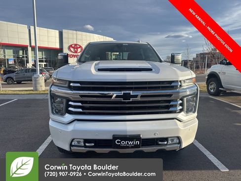 Used 2022 Chevrolet Silverado 2500 High Country w/ Safety Package II image 2