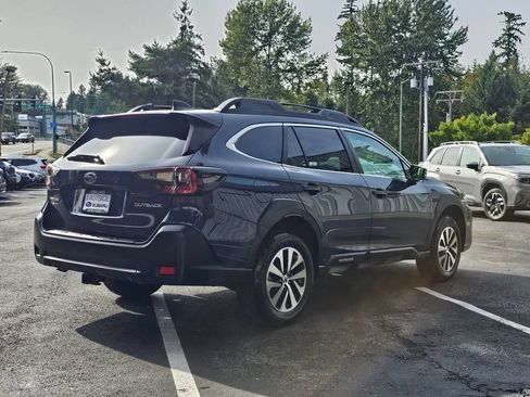 Used 2024 Subaru Outback Premium AWD/4WD image 7
