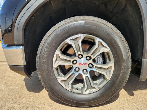Certified 2025 GMC Sierra 1500 SLT RWD image 11