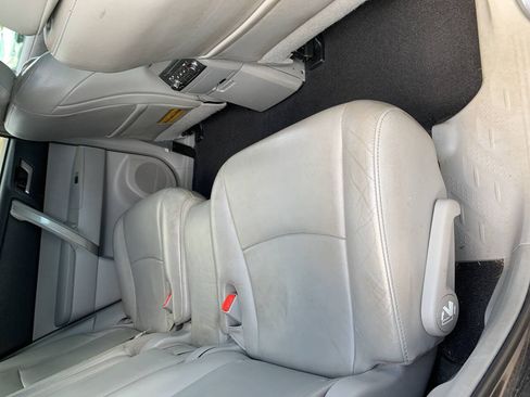 Used 2012 Toyota Highlander SE w/ Tow Pkg AWD/4WD image 10