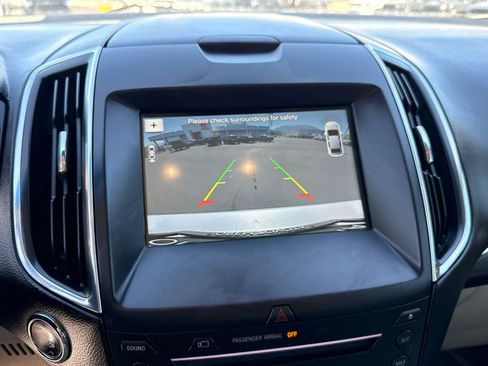 Used 2018 Ford Edge Titanium w/ Equipment Group 302A FWD image 22