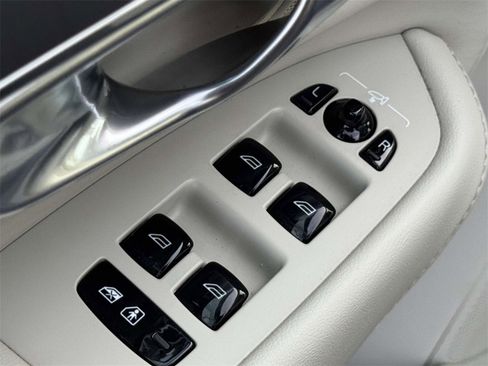 Certified 2024 Volvo XC90 B5 Core w/ Climate Package image 15