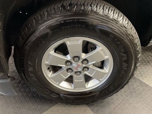 Used 2016 GMC Canyon W/T w/ Convenience Package image 4