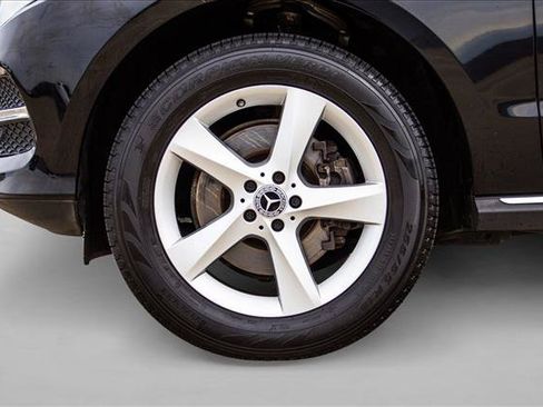 Used 2019 Mercedes-Benz GLE 400 4MATIC image 9