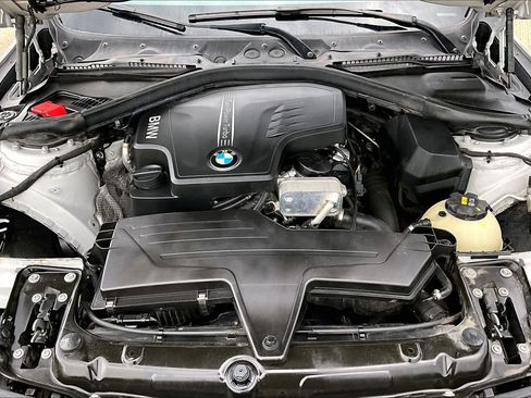 Used 2016 BMW 328i Sedan RWD image 32