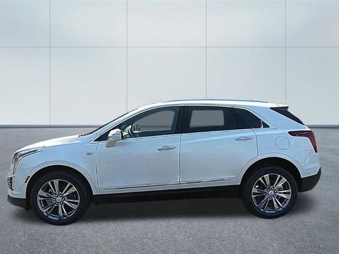 New 2026 Cadillac XT5 Premium Luxury image 2