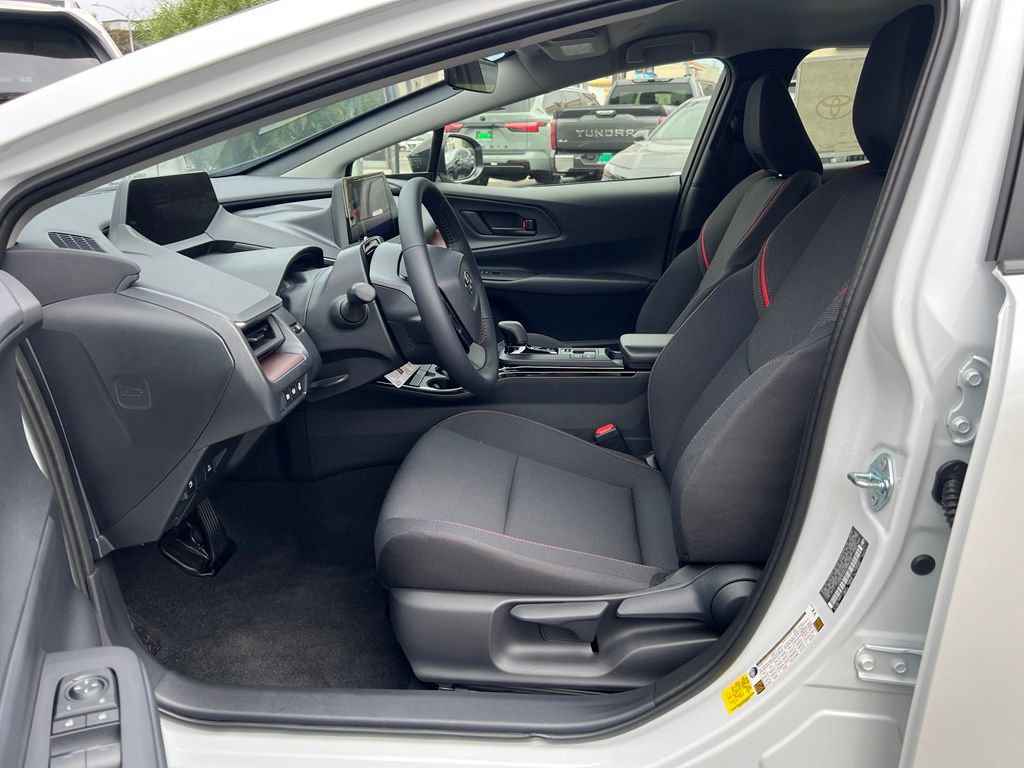 New 2027 Toyota Prius Plug-In Hybrid FWD image 9