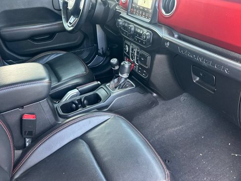 Used 2018 Jeep Wrangler Unlimited Rubicon AWD/4WD image 19