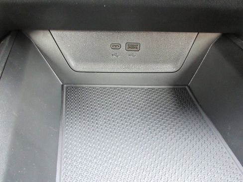 New 2026 Chevrolet Equinox ACTIV w/ LPO, Floor Liner Package FWD image 31