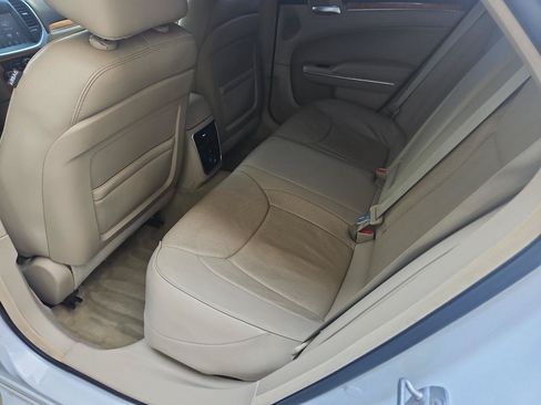 Used 2014 Chrysler 300 C w/ Beats Audio Group AWD/4WD image 27