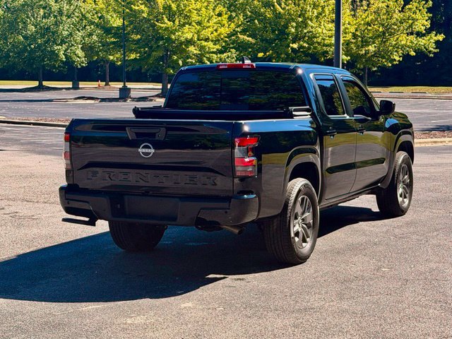 Used 2025 Nissan Frontier SV AWD/4WD image 5