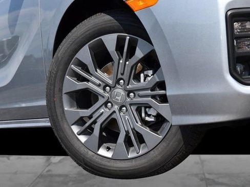New 2026 Honda Odyssey Touring image 3