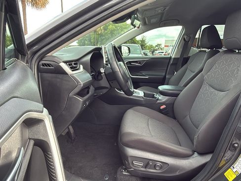 Used 2024 Toyota RAV4 XLE AWD/4WD image 12