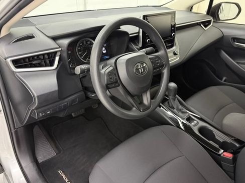 Used 2021 Toyota Corolla LE FWD image 8