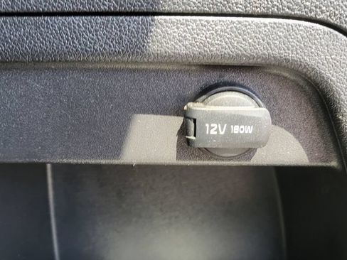 Used 2018 Kia Sorento FWD image 13