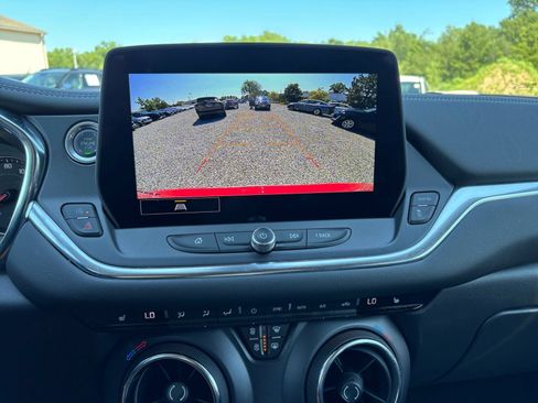 Used 2026 Chevrolet Blazer LT FWD image 25