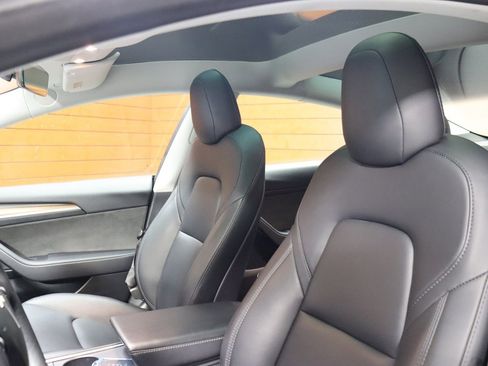 Used 2023 Tesla Model 3 Standard Range image 27