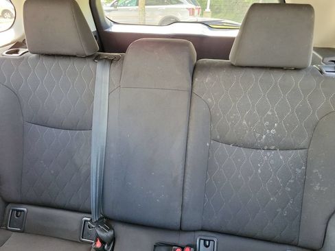 Used 2024 Toyota Corolla Cross LE w/ Moonroof Package FWD image 18