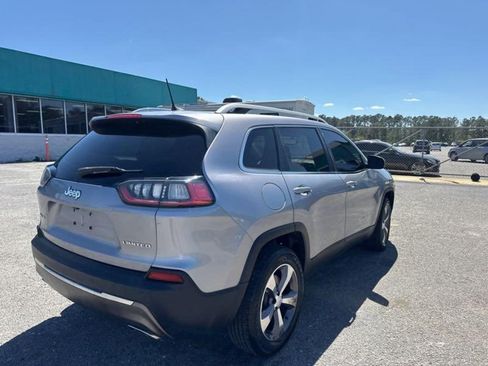 Used 2019 Jeep Cherokee Limited AWD/4WD image 5