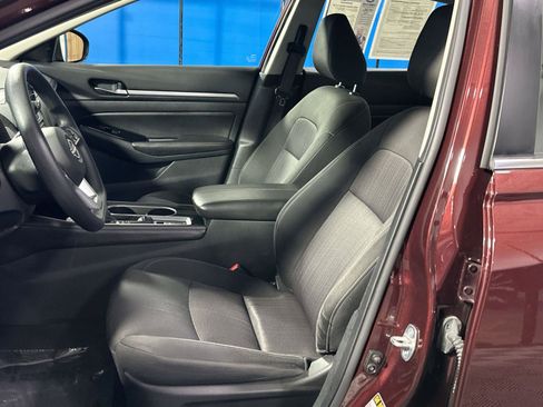Used 2023 Nissan Altima 2.5 SV image 13