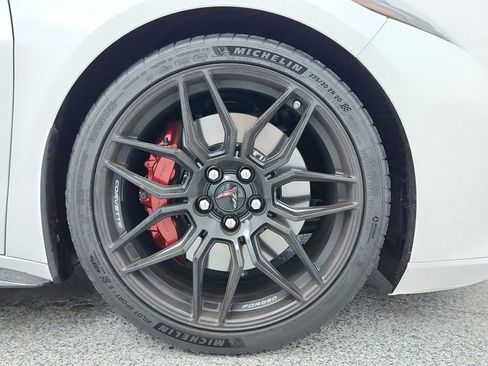 Used 2023 Chevrolet Corvette Z06 RWD image 14