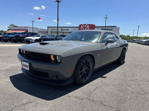 Used 2023 Dodge Challenger R/T Scat Pack w/ Plus Package RWD image 3