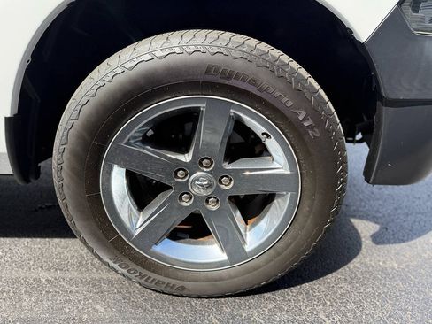 Used 2017 RAM 1500 Tradesman w/ Popular Equipment Group AWD/4WD image 5