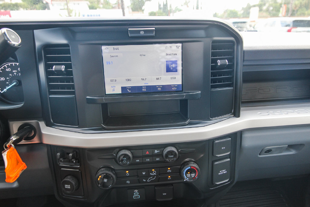New 2025 Ford F550 2WD Regular Cab Super Duty image 15