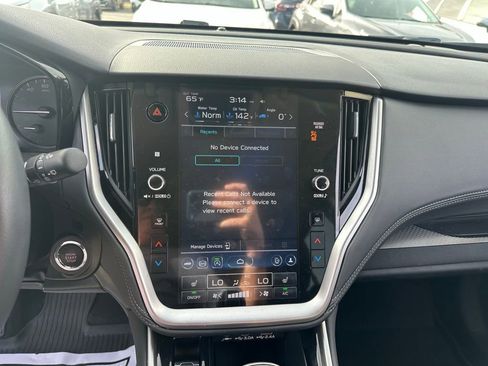 Used 2025 Subaru Outback Premium image 28