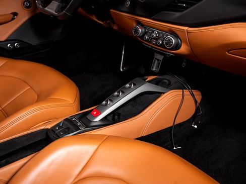Used 2018 Ferrari 488 Spider RWD image 53